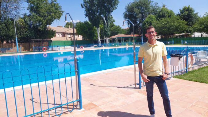Abierta-la-Piscina-Municipal-‘Evina-Cano