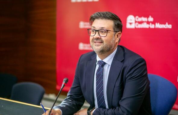 Castilla-La-Mancha-presenta-un-presupuesto-en-Educacion-Cultura-y-Deportes-con-mas-de-2.406-millones-de-euros-950-mas-que-lo-que-se-gastaba-en-2014