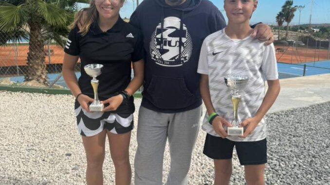Losas-caudetanosas-Adrian-Cantos-y-Virginia-Almendros-participaron-con-excelentes-resultados-en-el-Circuito-Alicantino-de-Tenis