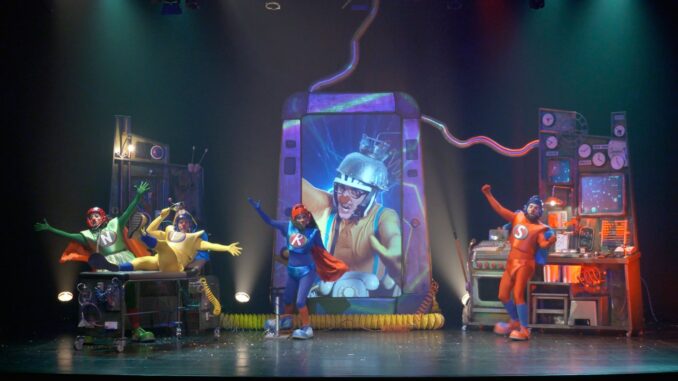 SUPERCLOWN-2-COMIDA-SANA-actividad-de-Consumo-dirigida-a-alumnos-de-1o-a-3o-de-Primaria