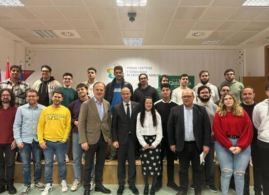 El-Proyecto-DUALTEC-puesto-en-marcha-por-el-Gobierno-regional-la-Fundacion-Globalcaja-y-el-Parque-Cientifico-y-Tecnologico-registra-una-insercion-laboral-de-casi-el-80-por-ciento