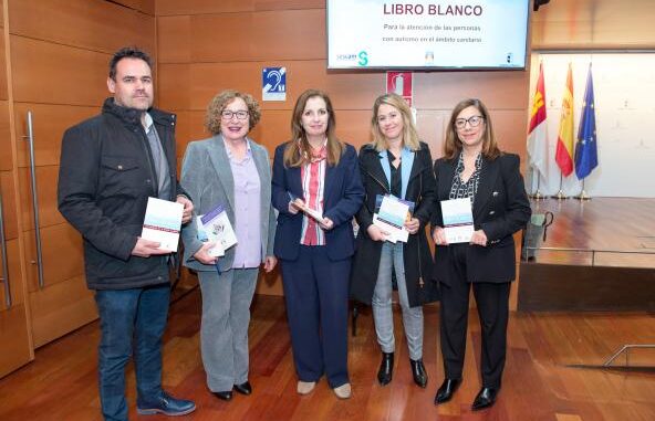 La-Consejeria-de-Sanidad-y-la-Federacion-Autismo-CLM-presentan-el-‘Libro-Blanco-para-la-atencion-de-personas-con-autismo-en-el-ambito-sanitario