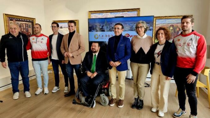 El-Gobierno-regional-apoya-la-designacion-de-La-Roda-como-´Ciudad-del-Triatlon´-y-avanza-que-el-Campeonato-de-Espana-de-Duatlon-Cross-tendra-lugar-en-Albacete