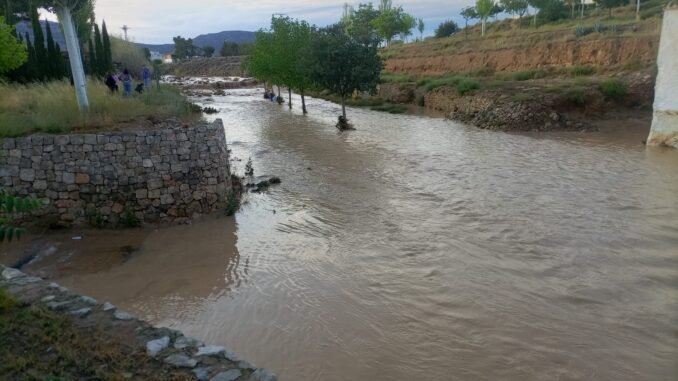 Las-maquinas-de-la-Mancomunidad-continuaran-arreglando-caminos-tras-las-fuertes-lluvias