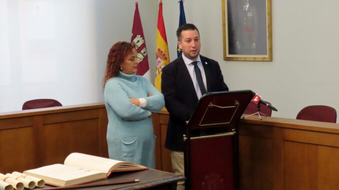 Cuatro-deportistas-fueron-reconocidos-por-la-Concejalia-de-Deportes-en-el-Salon-de-Plenos