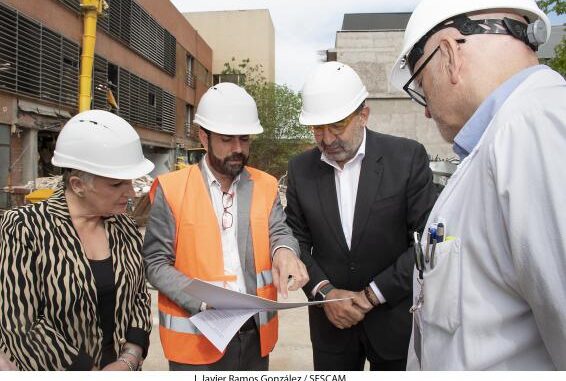 El-Gobierno-regional-avanza-en-el-crecimiento-y-capacidad-del-Hospital-de-Guadalajara-con-el-nuevo-edificio-de-conexion-entre-la-parte-antigua-y-la-zona-nueva