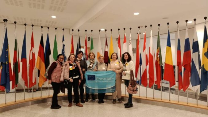 Movilidad-de-Grupo-Erasmus-de-alumnado-de-la-Universidad-Popular-de-Caudete-en-Bruselas