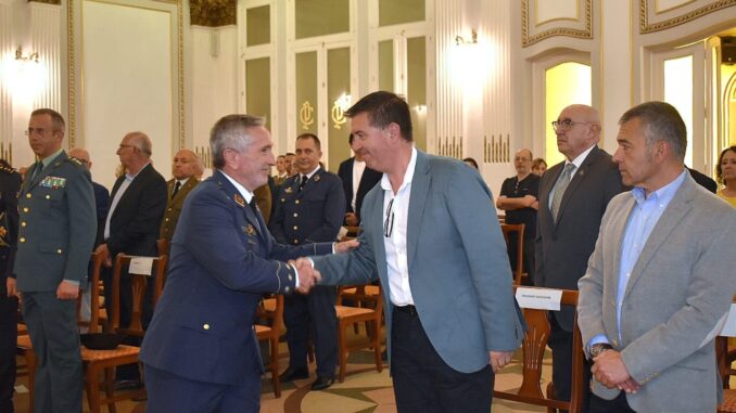 La-Diputacion-se-suma-al-Dia-de-la-Subdelegacion-de-Defensa-en-Albacete-en-agradecimiento-al-papel-de-este-organismo-en-la-provincia