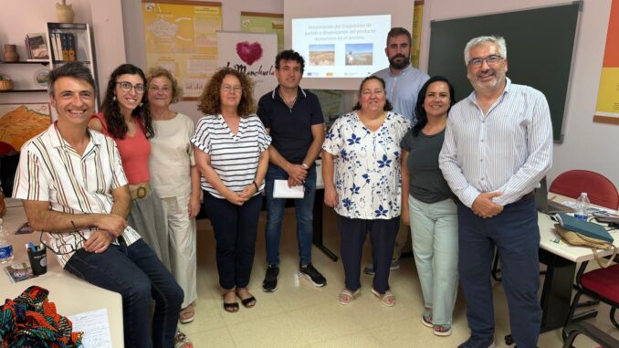 La-Diputacion-de-Albacete-potencia-el-Valle-del-Cabriel-como-referente-de-ecoturismo-con-iniciativas-en-ornitologia-y-astronomia