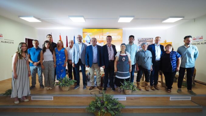 El-Bonillo-‘presenta-su-nacion-en-el-stand-ferial-de-la-Diputacion-historias-reales-de-pastores-queso-en-directo-y-orgullo-de-un-pueblo-que-mira-al-futuro