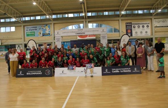 El-Gobierno-regional-destaca-que-el-numero-de-licencias-femeninas-en-balonmano-se-ha-incrementado-desde-el-ano-2016-en-mas-de-un-70-por-ciento