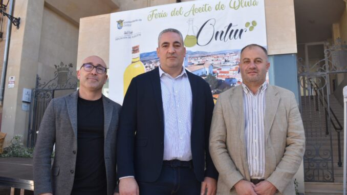 La-Diputacion-de-Albacete-y-la-JCCM-subrayan-el-crecimiento-de-la-Feria-del-Aceite-de-Ontur-ensalzando-la-calidad-de-un-producto-que-es-economia-identidad-y-cultura