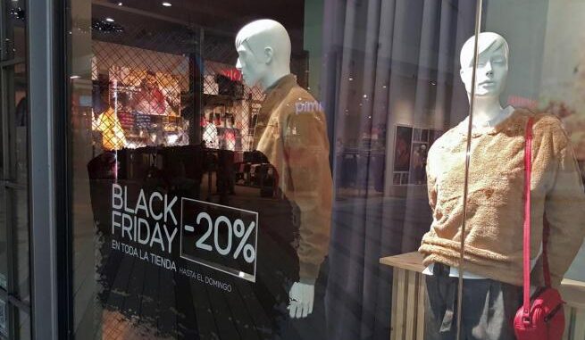 El-Gobierno-regional-ofrece-recomendaciones-para-realizar-las-compras-durante-el-‘Black-Friday-y-‘Cyber-Monday-e-informa-de-alternativas-como-el-‘Green-Friday