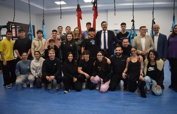 El-Gobierno-regional-resalta-el-ejemplo-del-IES-‘Ciudad-Lineal-de-Albacete-en-proyectos-como-la-Agenda-2030-o-su-coro-con-mas-de-120-alumnos-y-alumnas