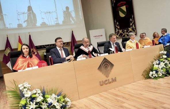 El-Gobierno-regional-avanza-que-trabaja-con-la-UCLM-en-el-diseno-del-nuevo-Contrato-Programa-que-se-firmara-antes-de-acabar-el-ano