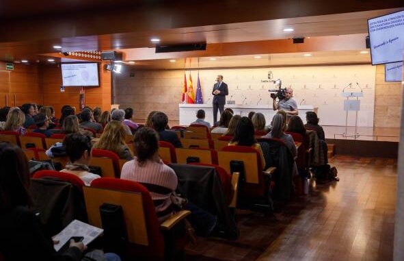 Castilla-La-Mancha-presenta-la-Estrategia-Sanitaria-y-Sociosanitaria-de-Enfermedades-Raras