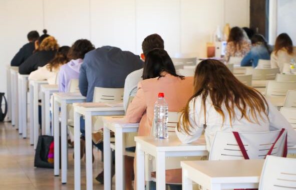 Cerca-de-13.000-aspirantes-estan-admitidos-para-participar-en-los-examenes-del-tercer-fin-de-semana-de-la-OPE-del-SESCAM