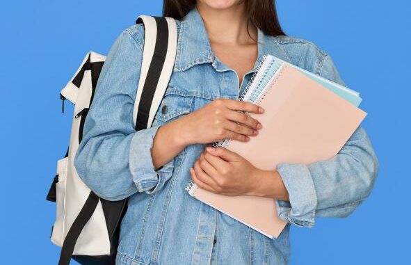 Mas-de-3.000-alumnas-y-alumnos-de-la-region-realizaran-las-pruebas-escritas-de-forma-gratuita-para-obtener-el-certificado-B1-en-idiomas