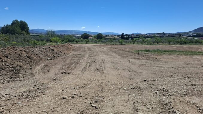 El-alcalde-de-Caudete-agradece-a-los-propietarios-de-terrenos-su-generosidad