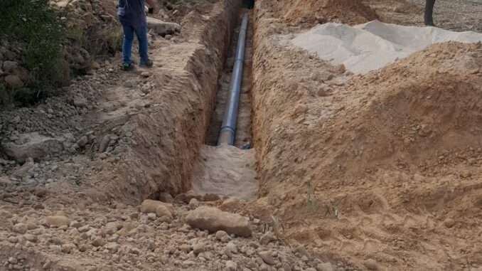 Comienzan-las-obras-que-conectaran-el-pozo-de-Los-Vinales-con-el-deposito-municipal