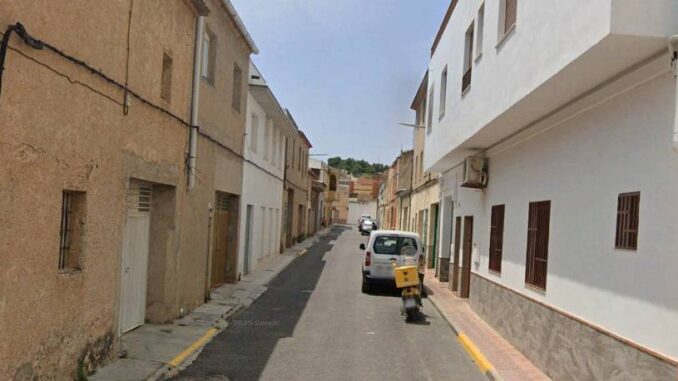 El-alcalde-de-Caudete-convoca-de-urgencia-la-Mesa-de-Movilidad-para-analizar-alegaciones-de-vecinos-en-la-calle-Alfonso-El-Sabio