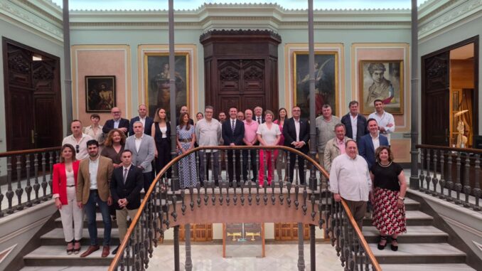 La-cuchilleria-albacetense-Sedipualb@-y-la-despedida-al-interventor-Manuel-Gonzalez-Tevar-protagonizan-el-Pleno-Provincial-de-junio