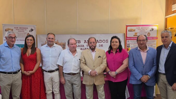 La-Diputacion-acompana-al-Club-de-Abonados-en-la-presentacion-de-unos-Trofeos-que-ya-miran-a-una-prometedora-Feria-Taurina-de-Albacete-2026